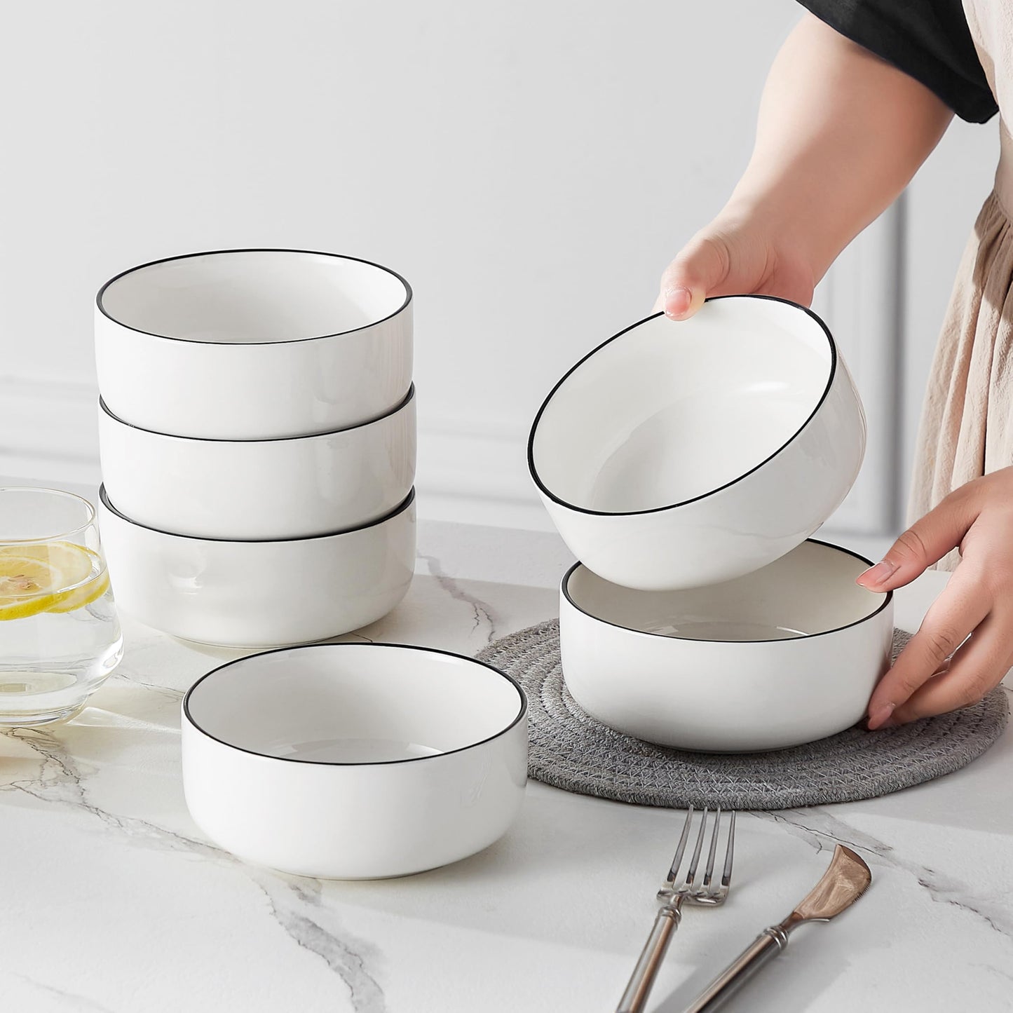 MALACASA 24 OZ Cereal Bowls, Porcelain Soup Oatmeal Bowls Set of 6, White Kitchen Ceramic Serving Bowl wtih Black Rim, Dishwasher Microwave Oven Safe, White, Series LUNA