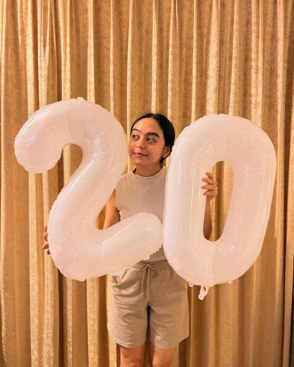 Skiennix 40-Inch White Number 6 Balloon - Translucent Birthday Decoration for 6th Celebrations