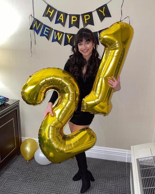Gold Number 12 Balloon - 40 Inch Gold Birthday Decoration for 12th Year Celebration